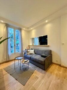 Studio rénové – Calme, lumineux, avec ascenseur – Nice Nord