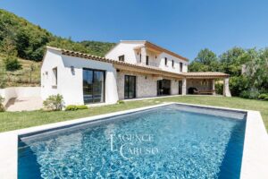 Villa d’Exception à Tourrettes-sur-Loup – Vue Mer & Prestations Haut de Gamme